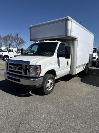 Used 2008 14 ' Box Truck for sale