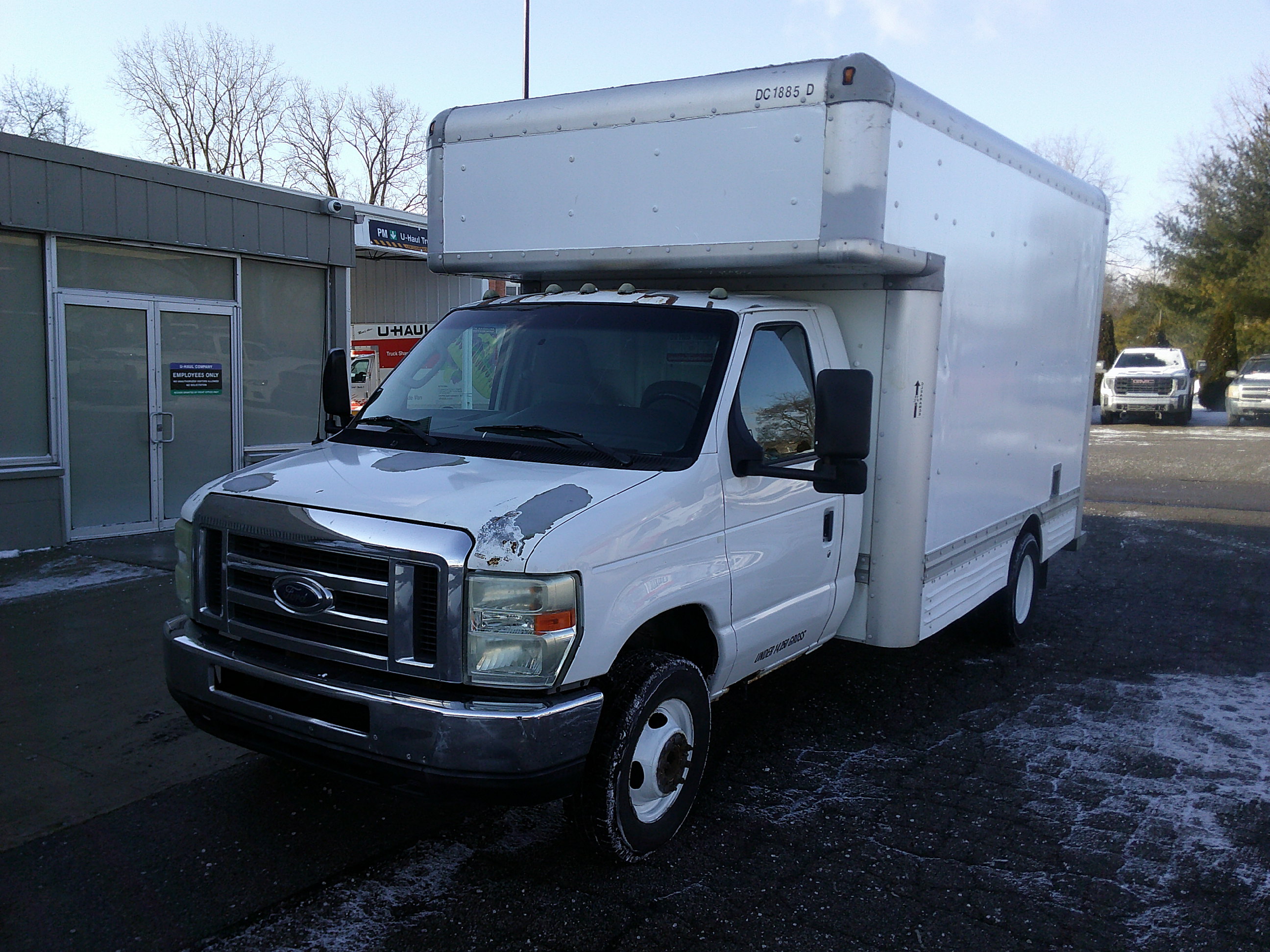 Used 2009 14 ' Box Truck for sale