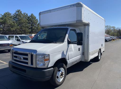 Used 2009 14 ' Box Truck for sale