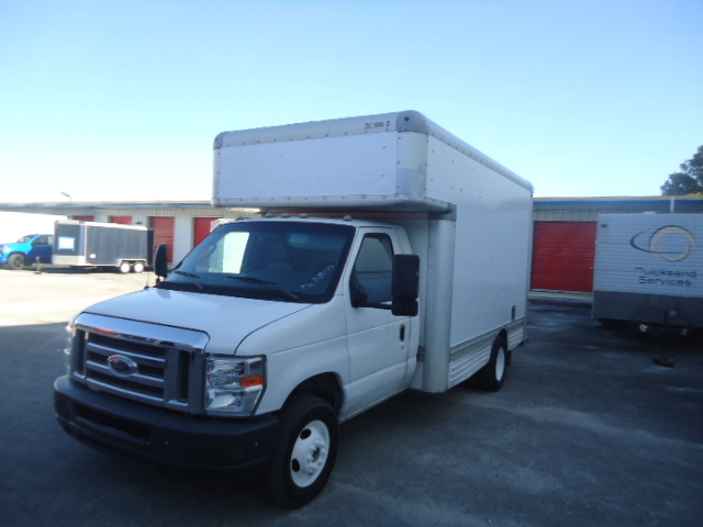 Used 2009 14 ' Box Truck for sale
