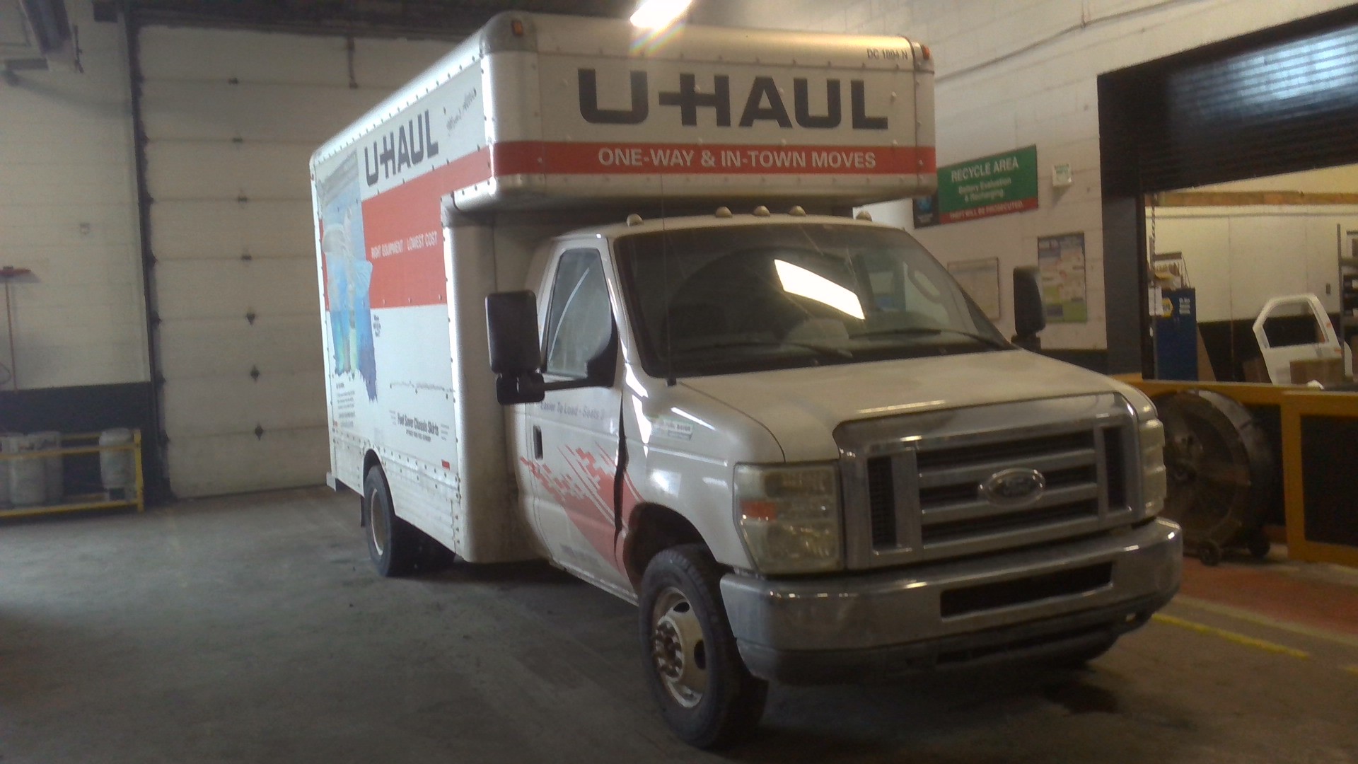 Used 2010 14 ' Box Truck for sale
