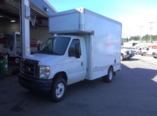 Used 2009 14 ' Box Truck for sale