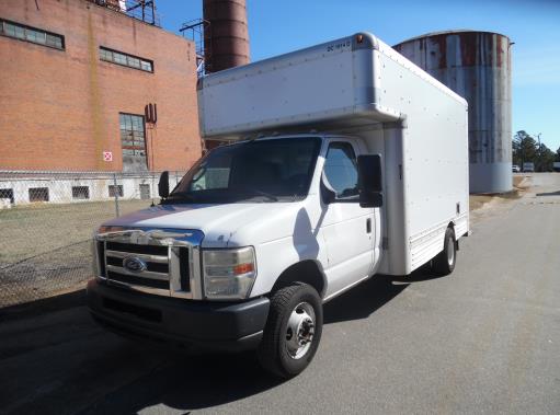 Used 2009 14 ' Box Truck for sale