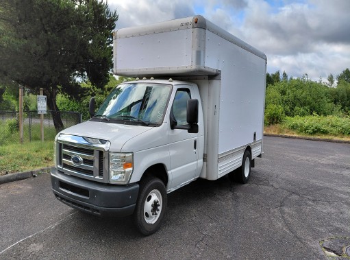 Used 2009 14 ' Box Truck for sale