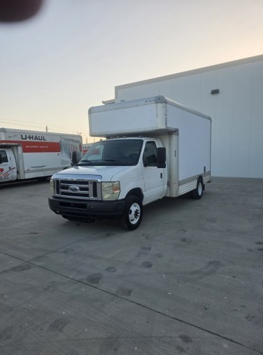 Used 2010 14 ' Box Truck for sale
