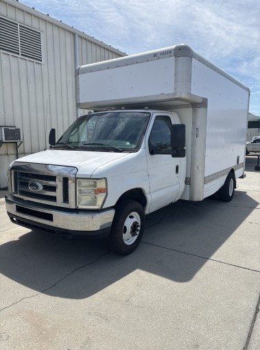 Used 2010 14 ' Box Truck for sale