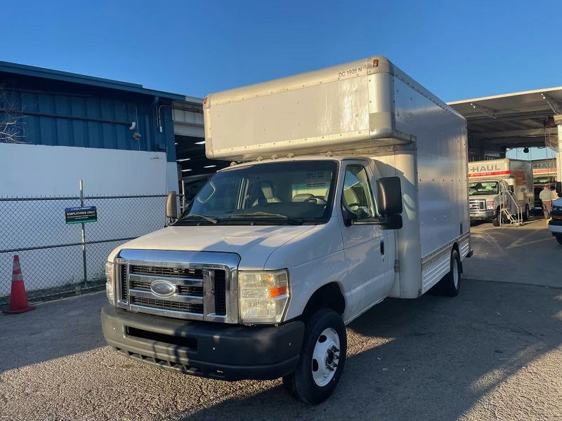 Used 2010 14 ' Box Truck for sale