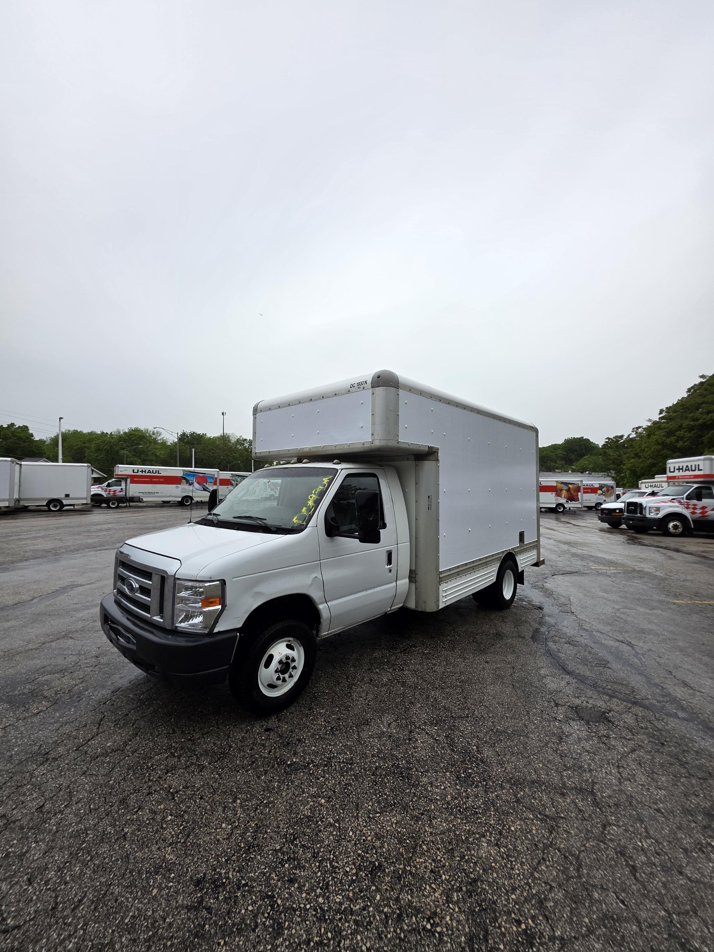 Used 2010 14 ' Box Truck for sale