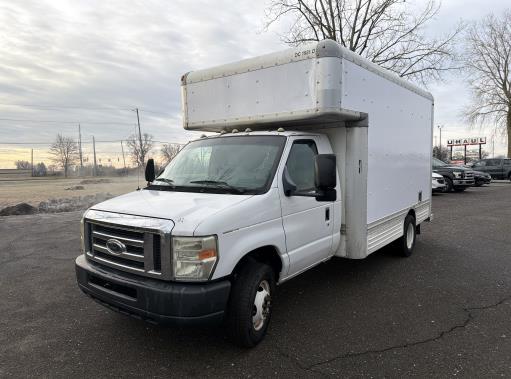Used 2009 14 ' Box Truck for sale