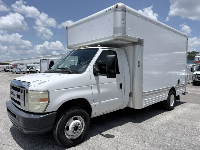 Used 2009 14 ' Box Truck for sale