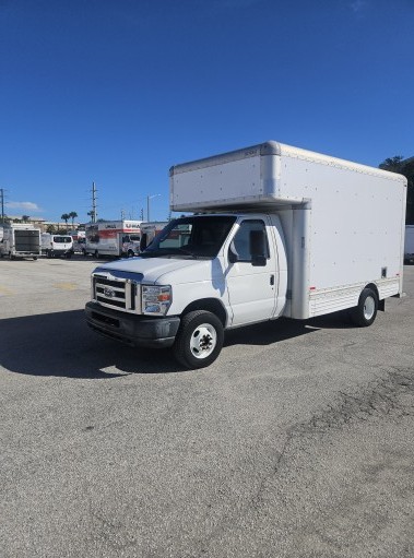 Used 2012 14 ' Box Truck for sale