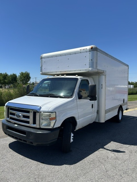 Used 2010 14 ' Box Truck for sale