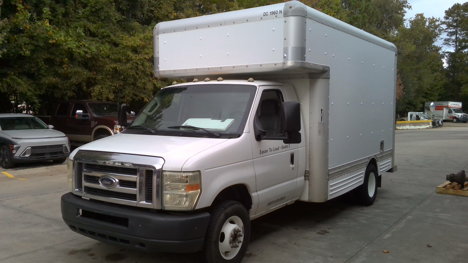 Used 2010 14 ' Box Truck for sale