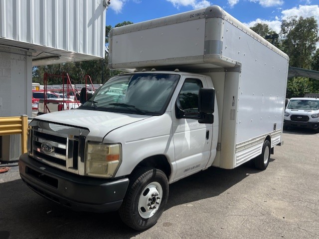 Used 2009 14 ' Box Truck for sale