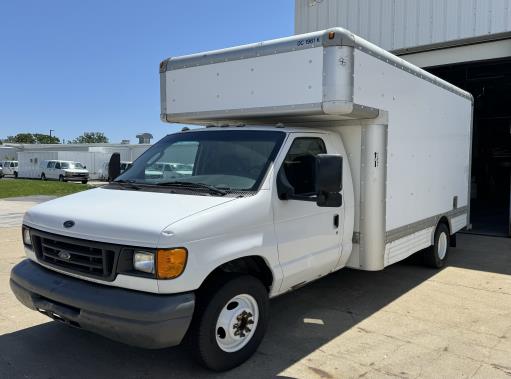 Used 2007 14 ' Box Truck for sale