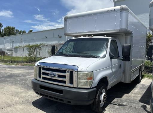 Used 2008 14 ' Box Truck for sale