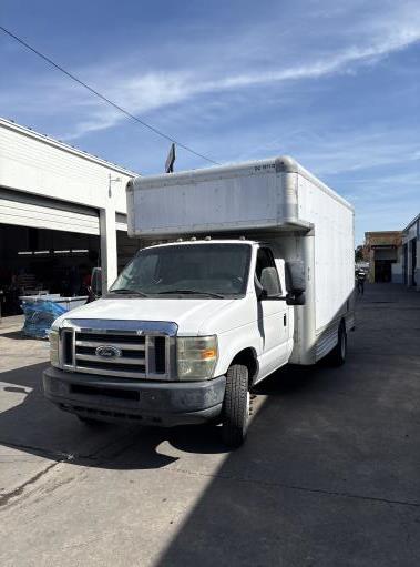 Used 2009 14 ' Box Truck for sale