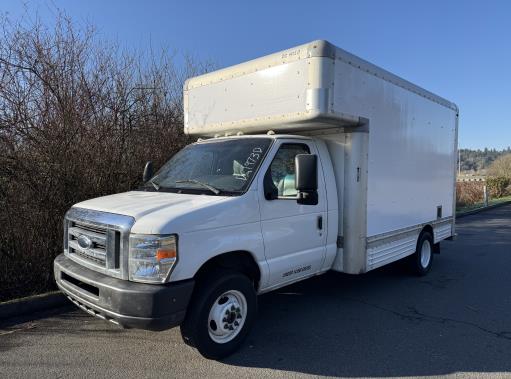 Used 2009 14 ' Box Truck for sale