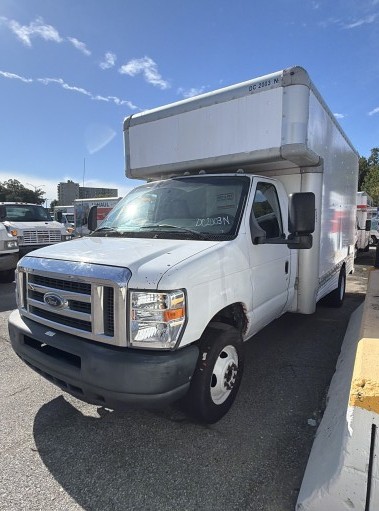 Used 2010 14 ' Box Truck for sale
