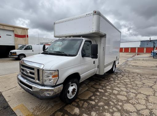 Used 2010 14 ' Box Truck for sale
