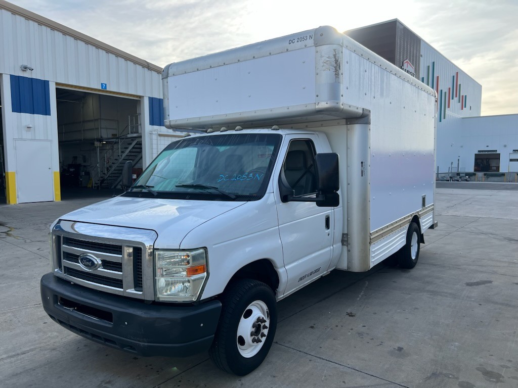 Used 2010 14 ' Box Truck for sale