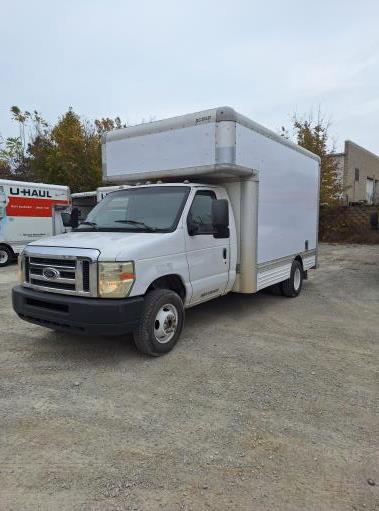 Used 2008 14 ' Box Truck for sale
