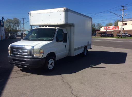 Used 2008 14 ' Box Truck for sale