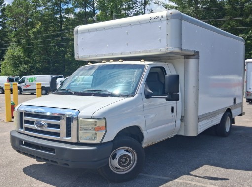 Used 2010 14 ' Box Truck for sale
