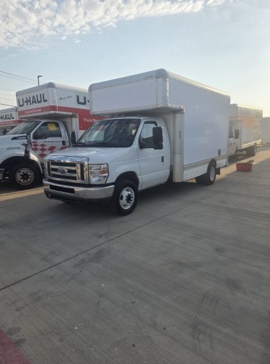 Used 2010 14 ' Box Truck for sale