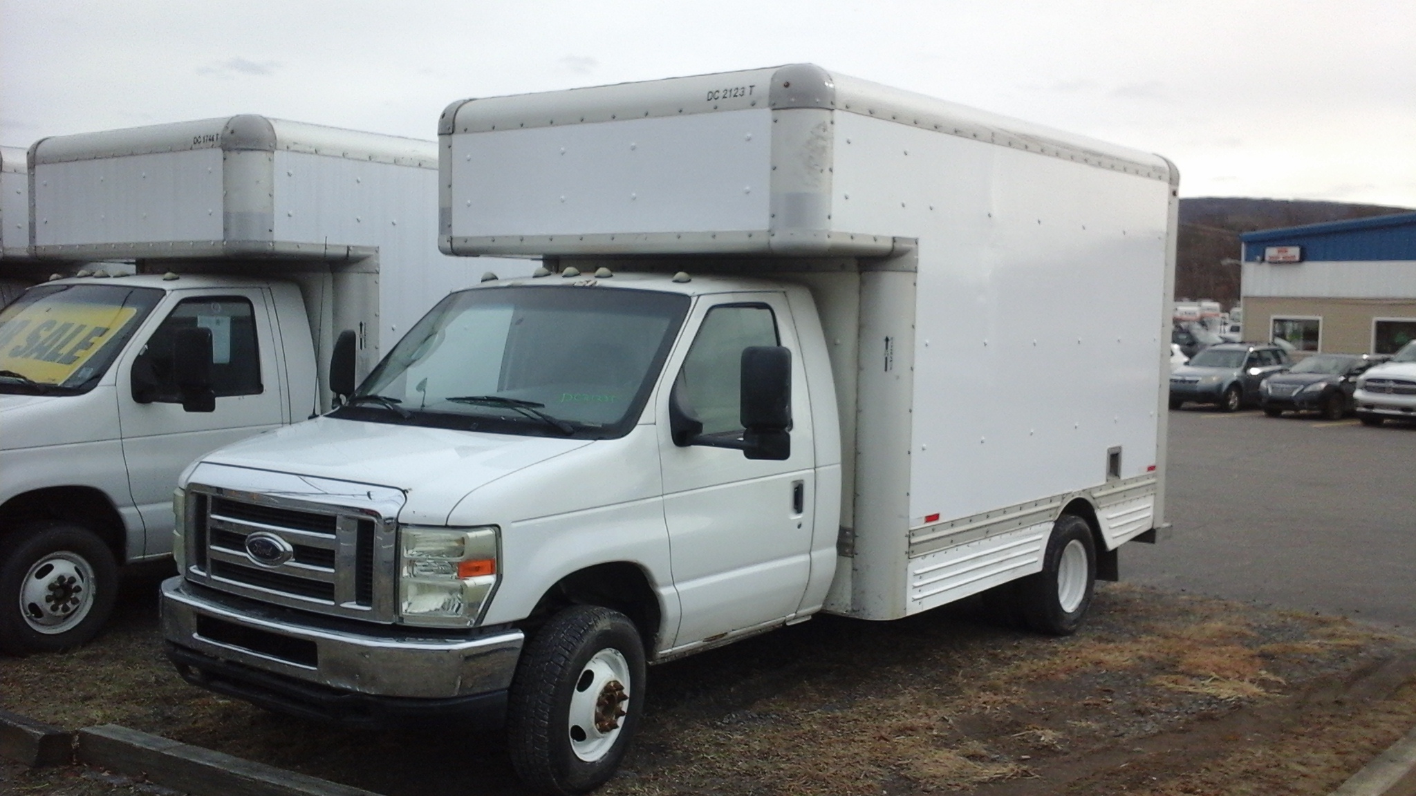 Used 2008 14 ' Box Truck for sale