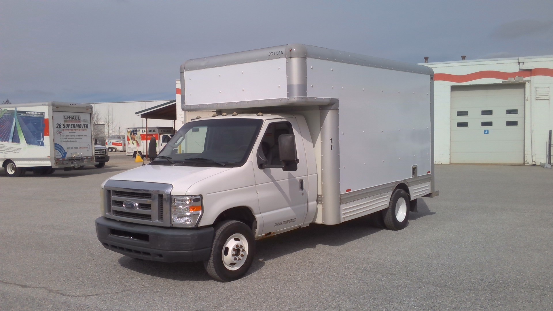 Used 2010 14 ' Box Truck for sale