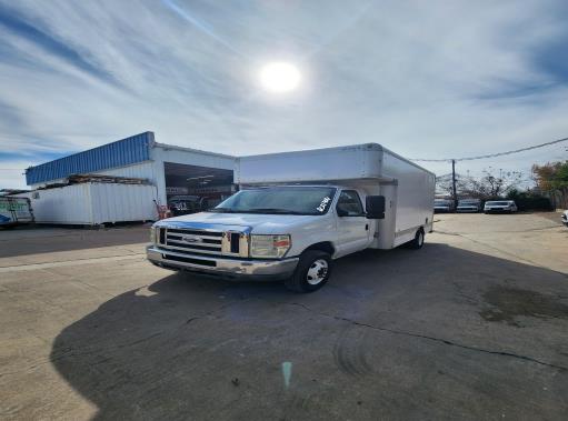 Used 2010 14 ' Box Truck for sale