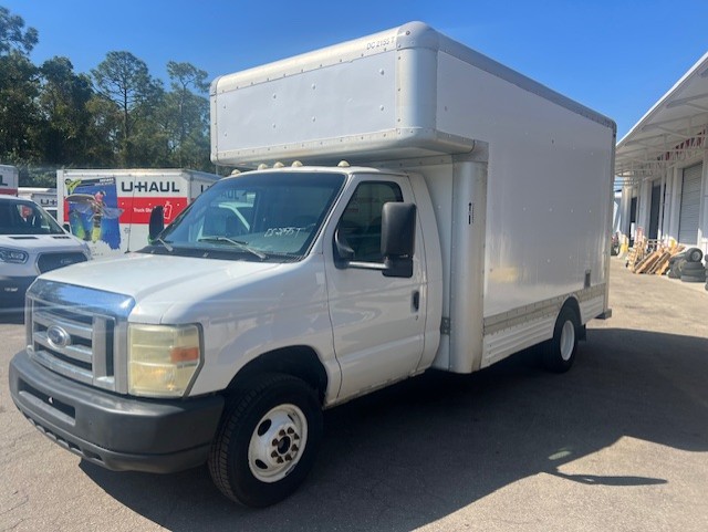 Used 2008 14 ' Box Truck for sale