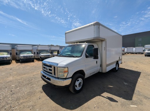 Used 2008 14 ' Box Truck for sale