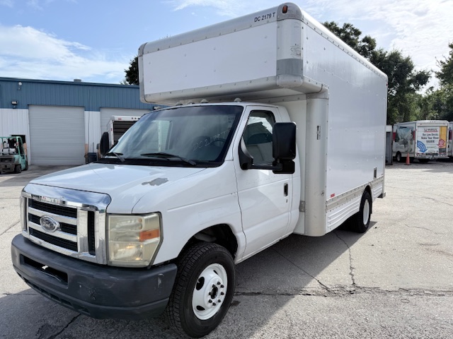 Used 2008 14 ' Box Truck for sale