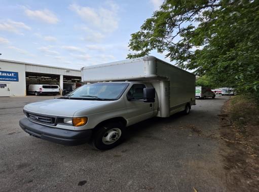Used 2006 14 ' Box Truck for sale
