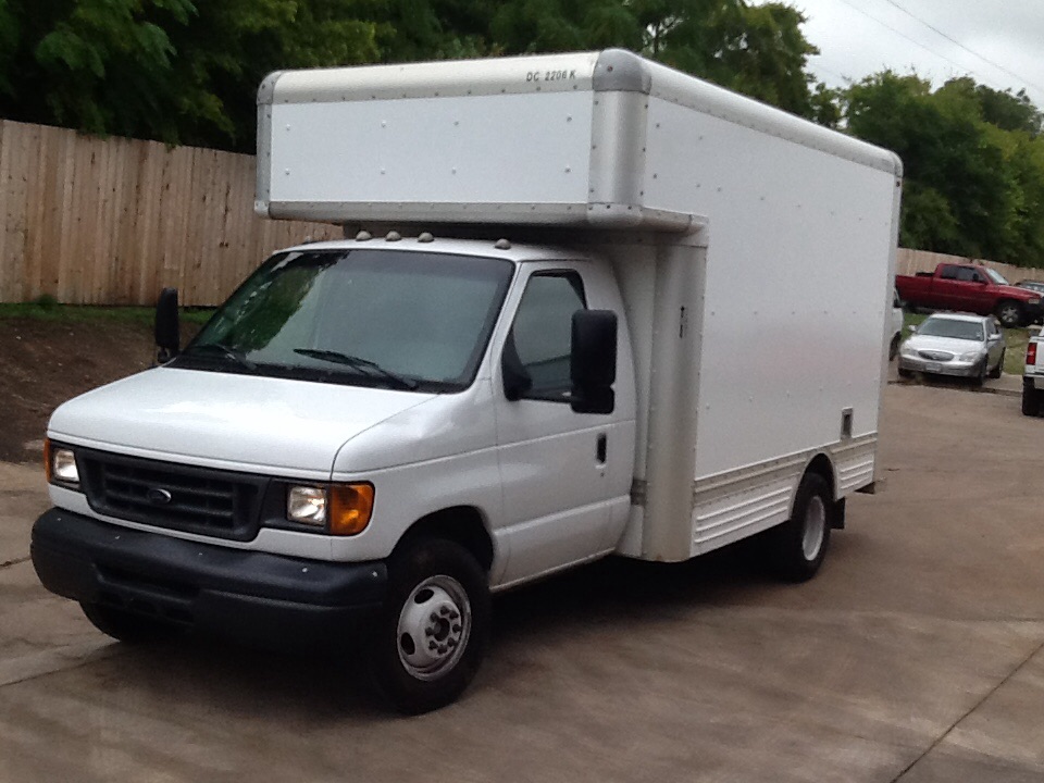 2007 14' Box Truck for Sale in Houston, TX 77066 UHaul