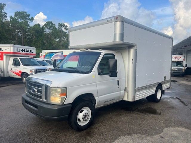 Used 2008 14 ' Box Truck for sale