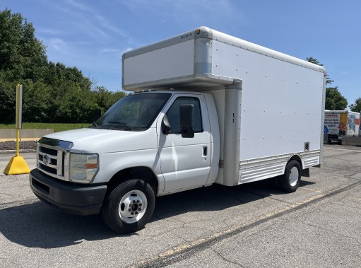 Used 2010 14 ' Box Truck for sale