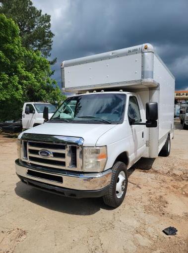 Used 2008 14 ' Box Truck for sale