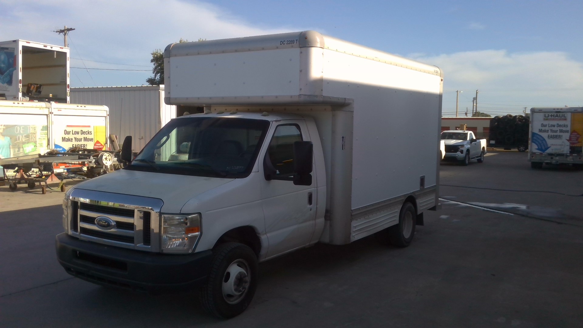 Used 2008 14 ' Box Truck for sale
