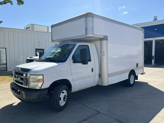 Used 2010 14 ' Box Truck for sale