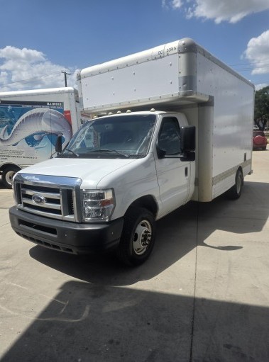 Used 2010 14 ' Box Truck for sale