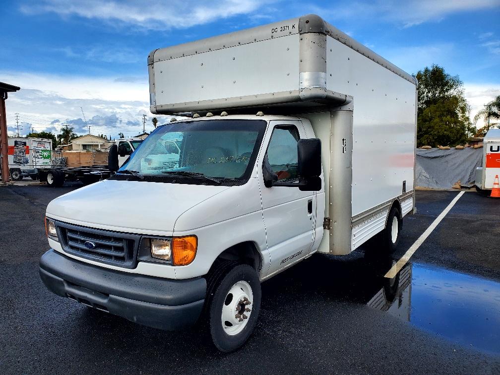 2007 14' Box Truck for Sale in La Habra, CA 90631 UHaul Truck Sales
