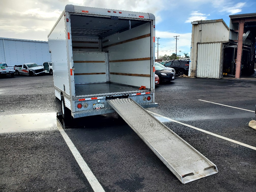2007 14' Box Truck for Sale in La Habra, CA 90631 UHaul Truck Sales