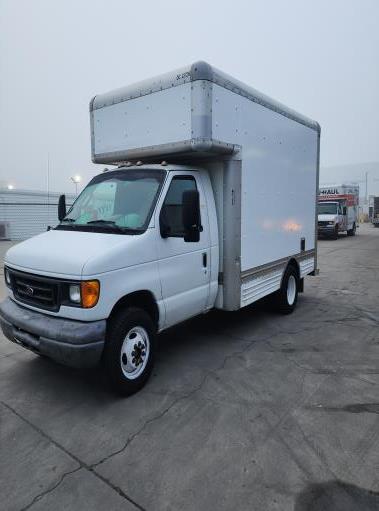 Used 2007 14 ' Box Truck for sale