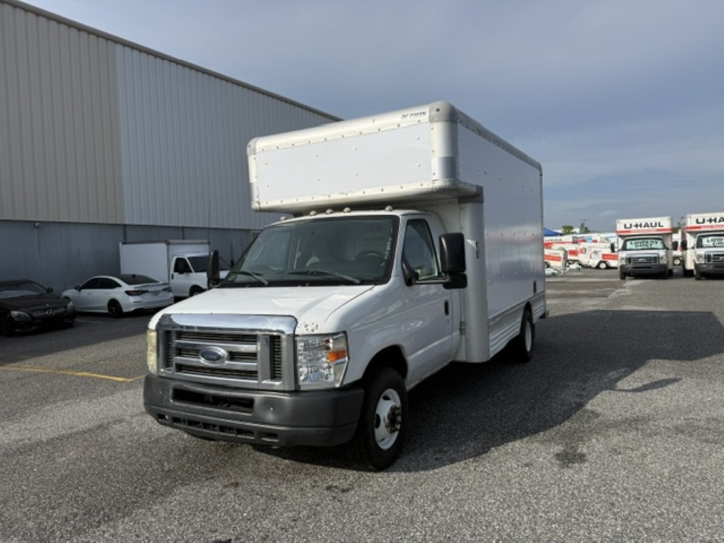 Camión con caja de 201014 ft usado a la venta