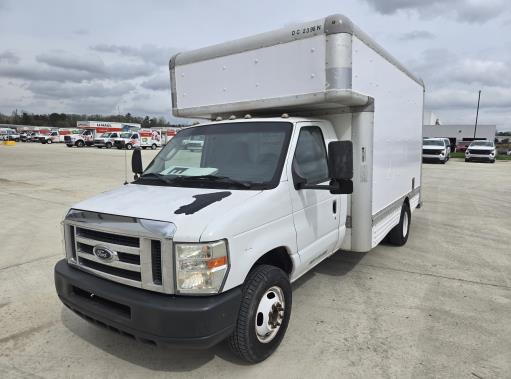 Used 2010 14 ' Box Truck for sale