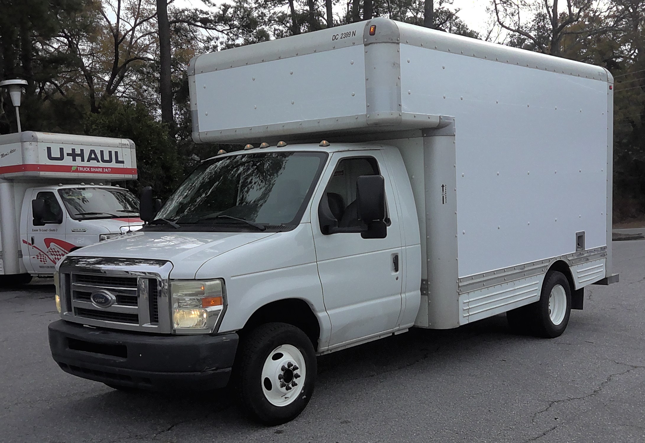 Used 2010 14 ' Box Truck for sale
