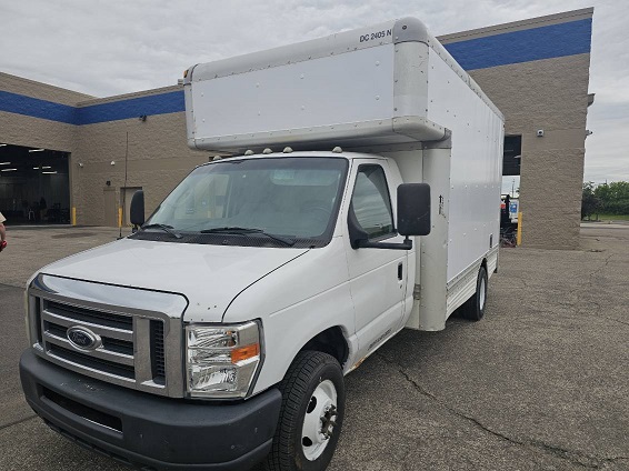 Used 2010 14 ' Box Truck for sale